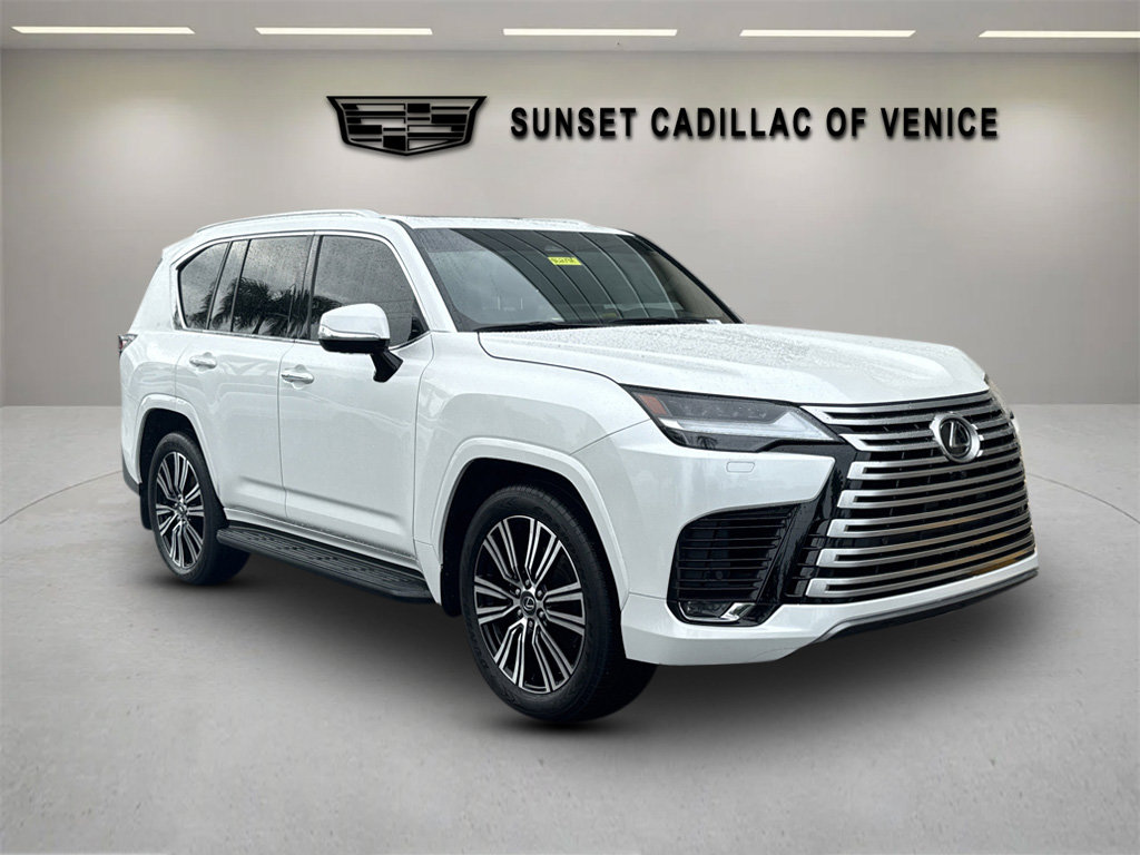 Used 2025 Lexus LX 600 4WD w/ Luxury Package