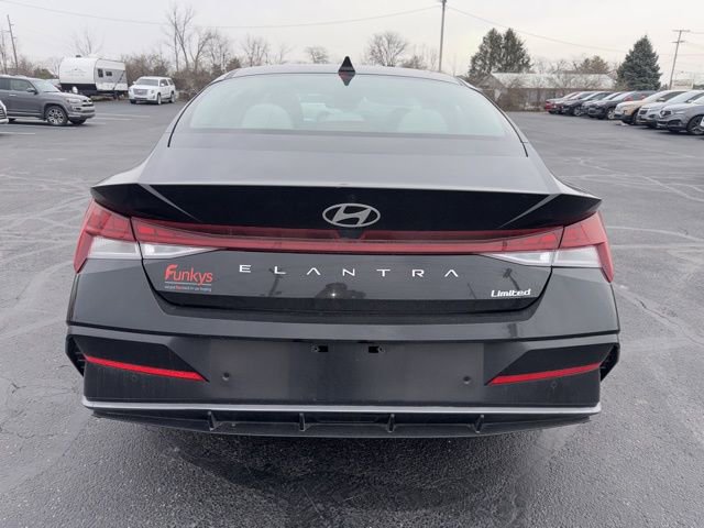 Used 2024 Hyundai Elantra Limited image 6
