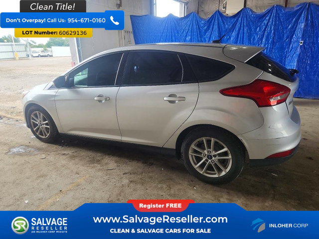 Used 2015 Ford Focus SE FWD image 3