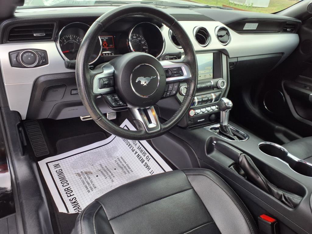Used 2017 Ford Mustang Premium image 14