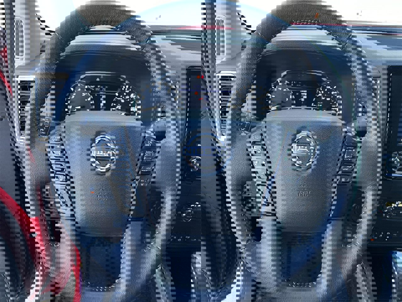 Used 2023 Nissan Frontier SV w/ SV Convenience Package image 11