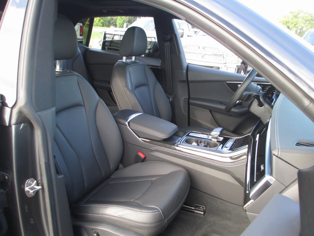 Used 2022 Audi Q8 Prestige image 20