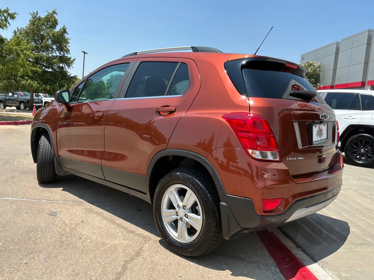 Used 2019 Chevrolet Trax LT w/ LPO, Protection Package AWD/4WD image 8