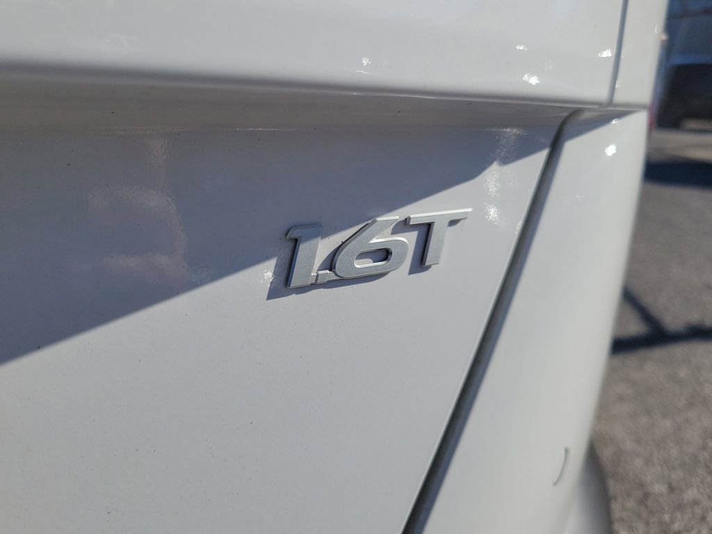 Certified 2025 Hyundai Kona Limited image 7