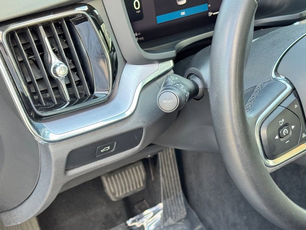 Used 2024 Volvo S60 B5 Core image 14