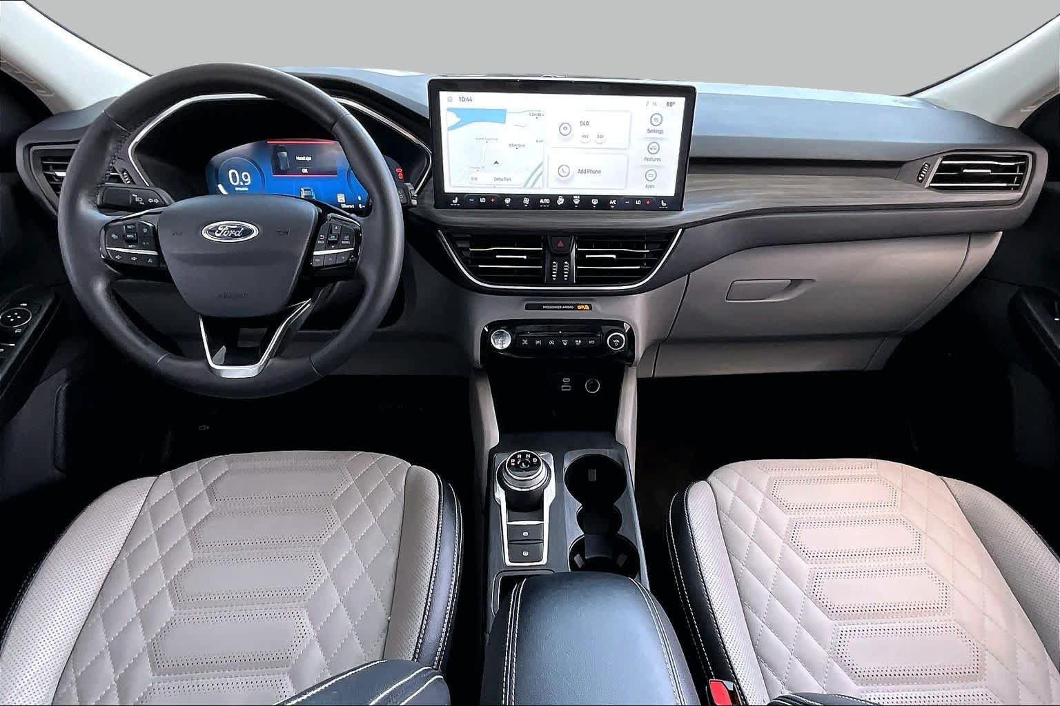 Used 2023 Ford Escape Platinum w/ Premium Technology Package AWD/4WD image 16
