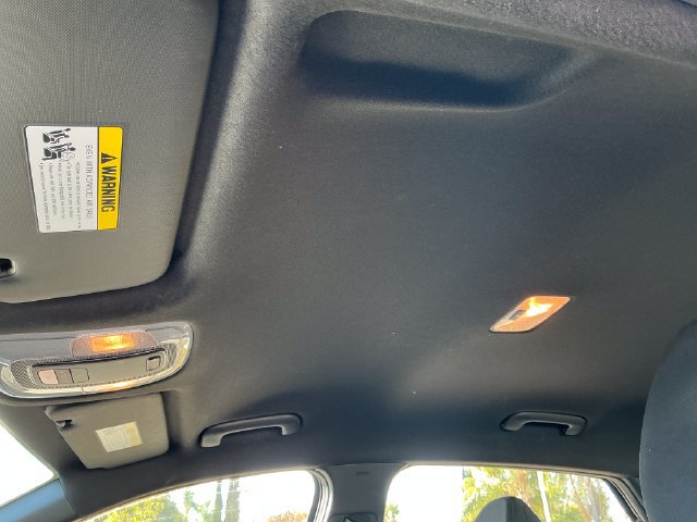 Used 2025 Hyundai Elantra SEL FWD image 14