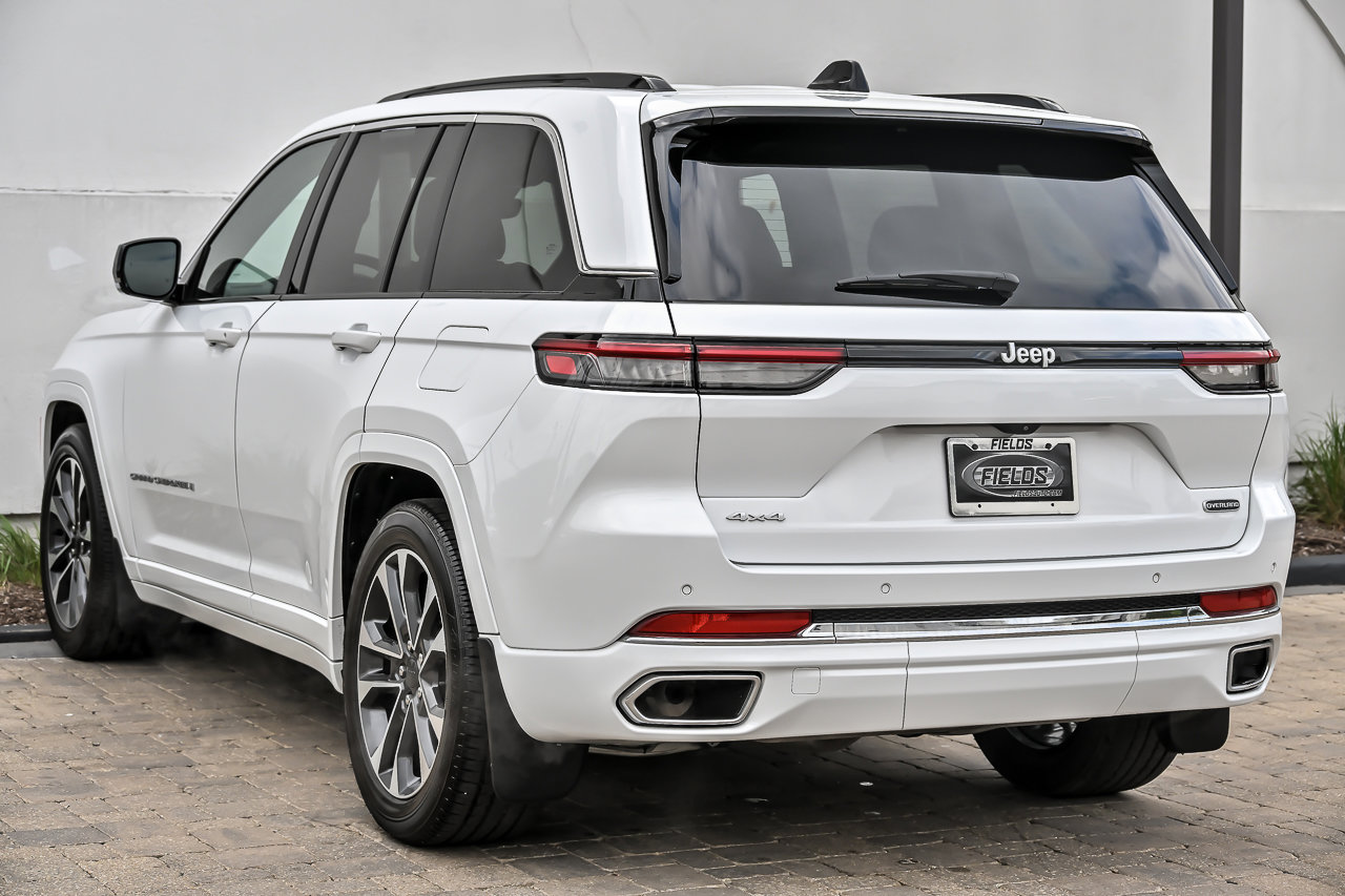Used 2024 Jeep Grand Cherokee Overland w/ Trailer Tow Package AWD/4WD image 14