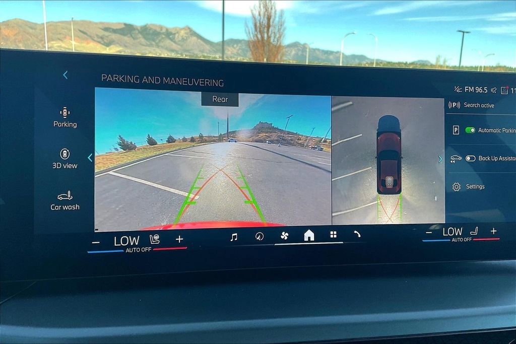 Used 2025 BMW 230i xDrive Coupe w/ Premium Package image 14