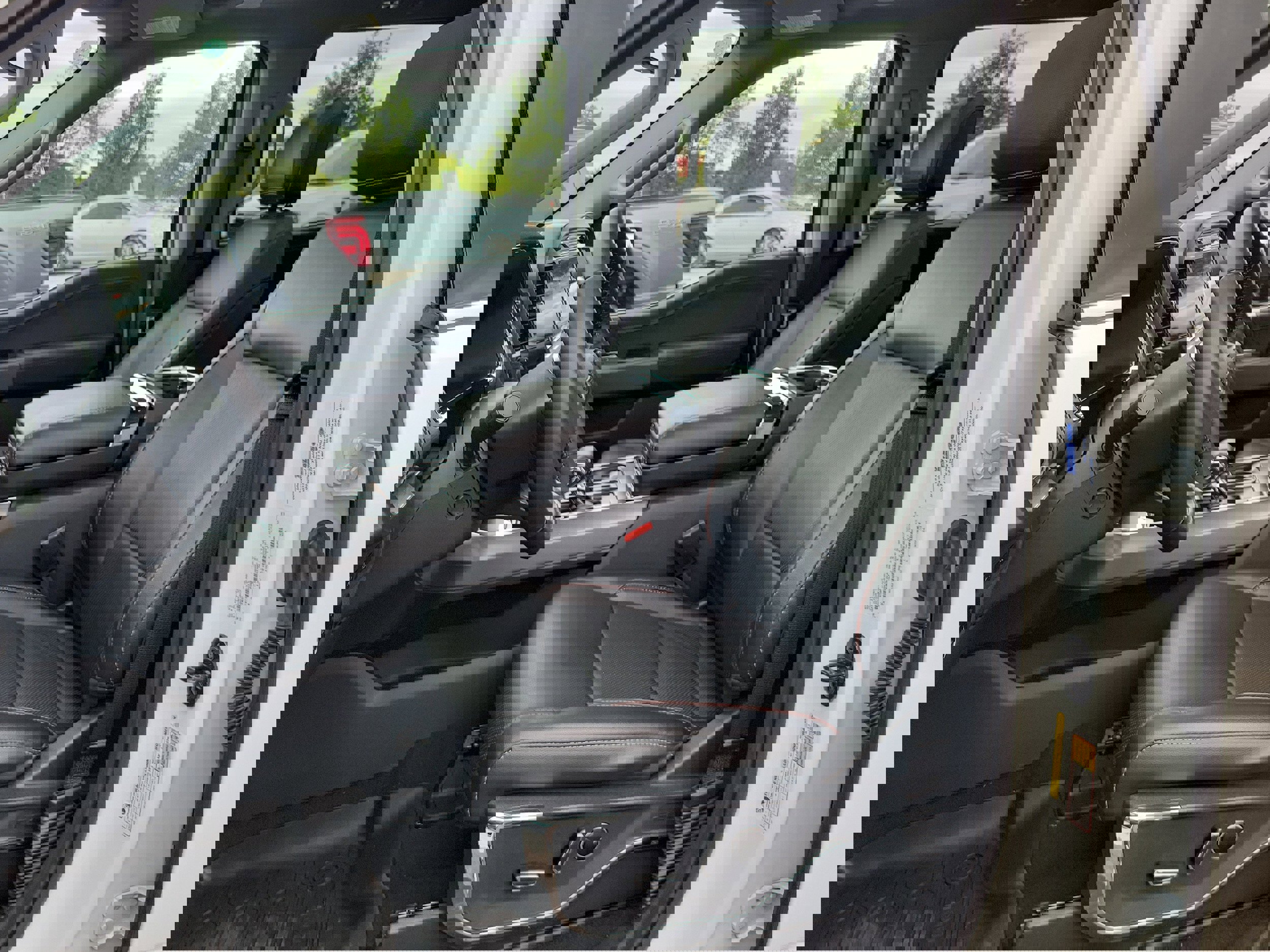 Used 2023 Ford F150 Lariat w/ Equipment Group 502A High image 18