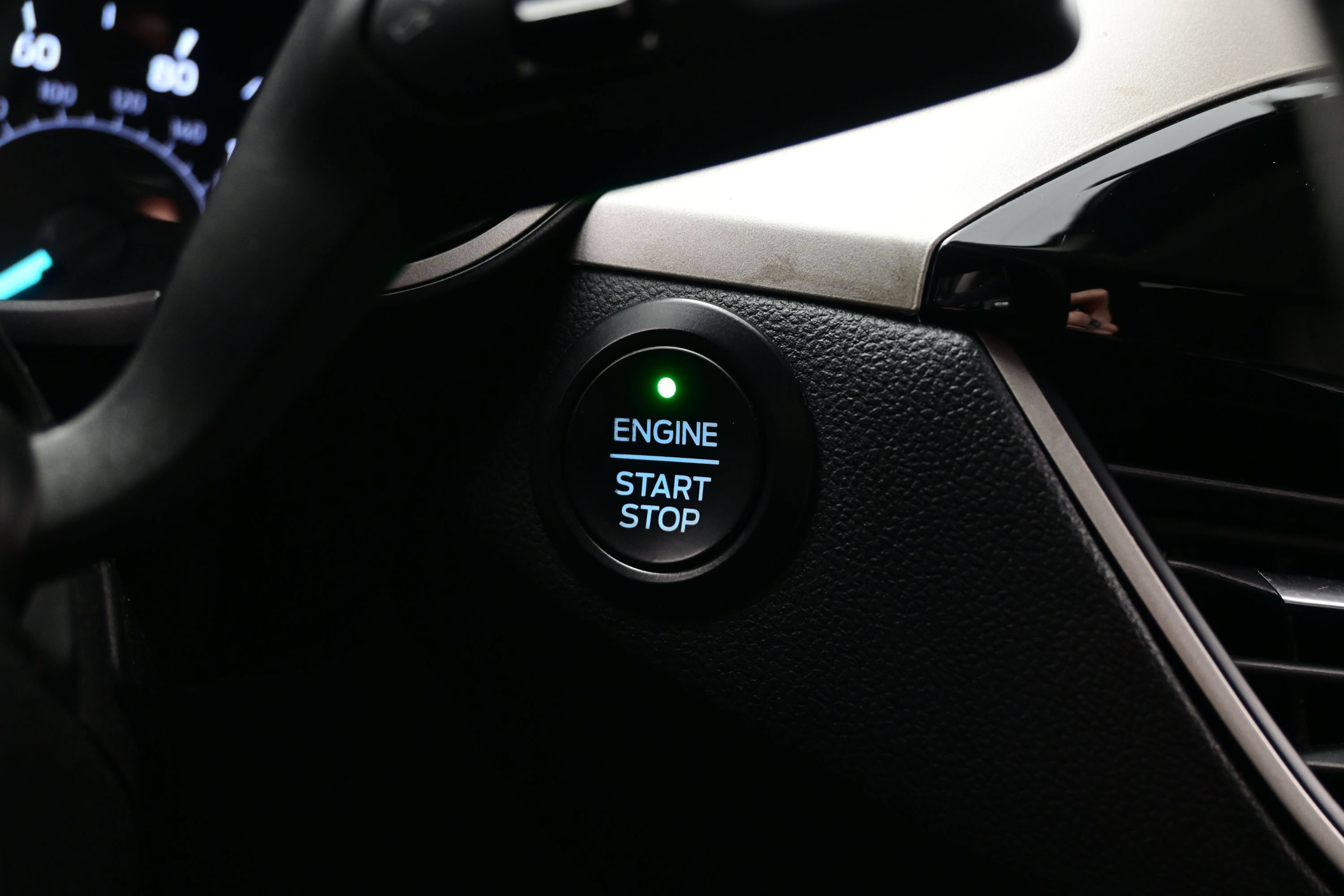 Used 2021 Ford Escape SE w/ Convenience Package FWD image 21