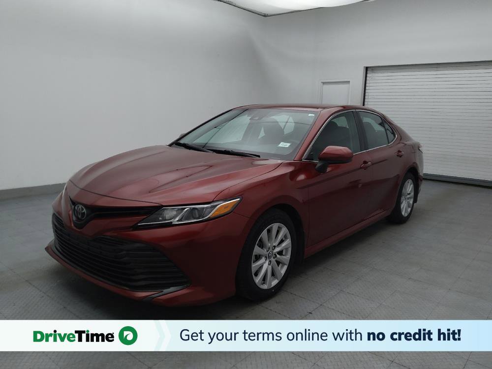 Used 2018 Toyota Camry LE FWD image 1