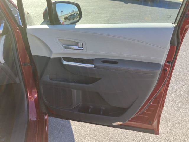 Certified 2023 Toyota Sienna XLE FWD image 35