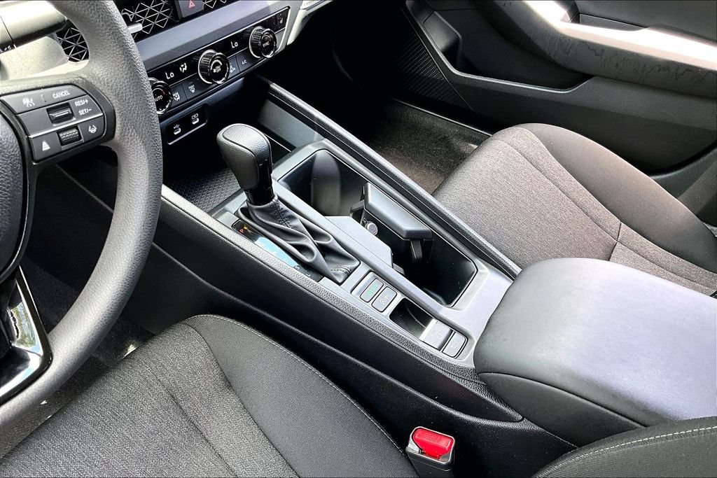 Certified 2025 Honda Accord SE image 13