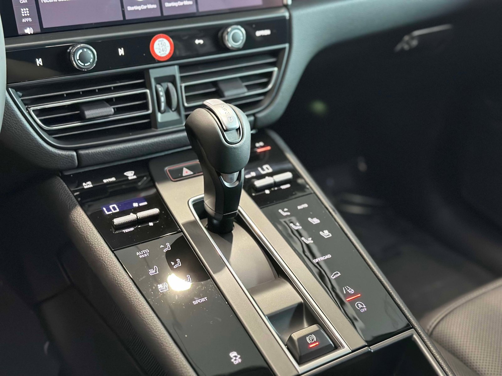 New 2026 Porsche Macan image 26