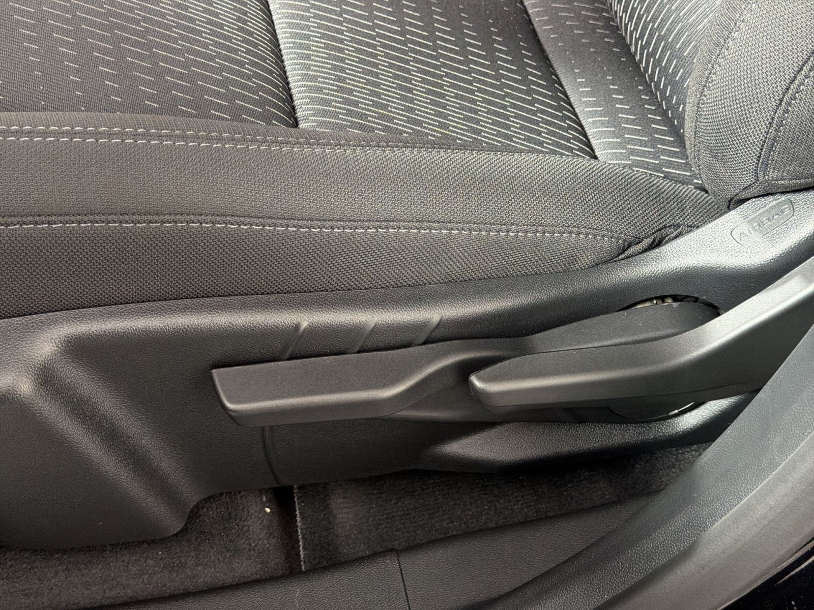 New 2027 Chevrolet Equinox LT w/ Safety and Technology Package FWD image 14