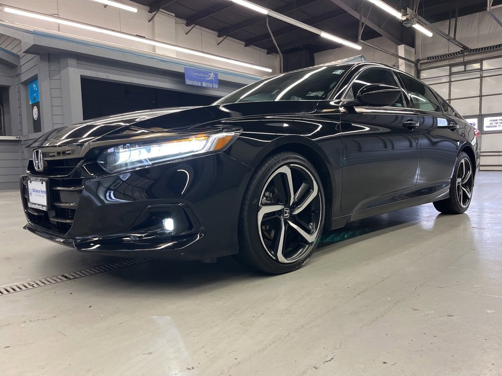 Used 2022 Honda Accord Sport image 3