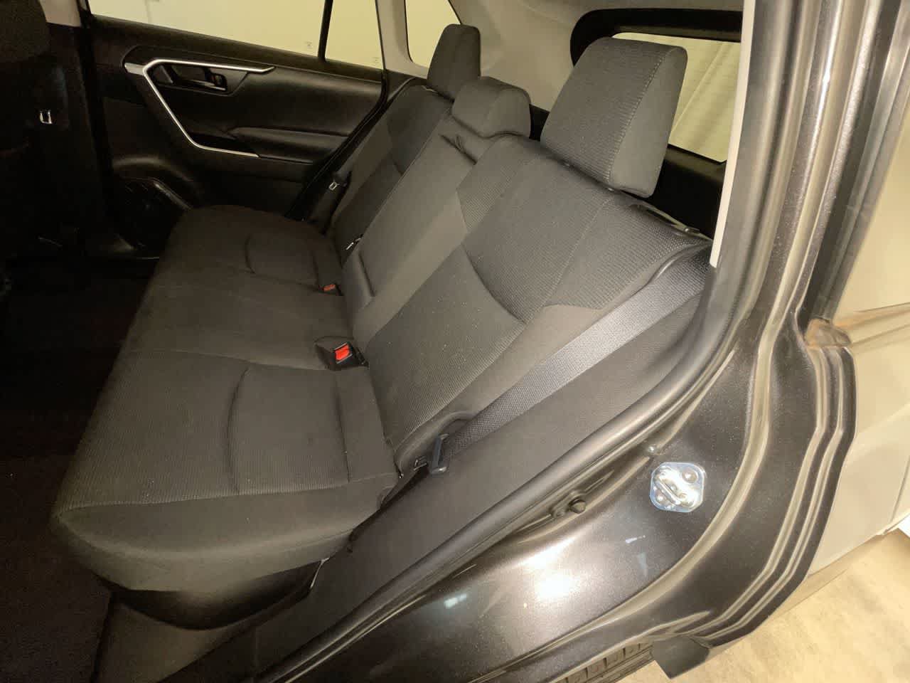 Certified 2021 Toyota RAV4 LE w/ Carpet Mat Package (TMS) AWD/4WD image 22