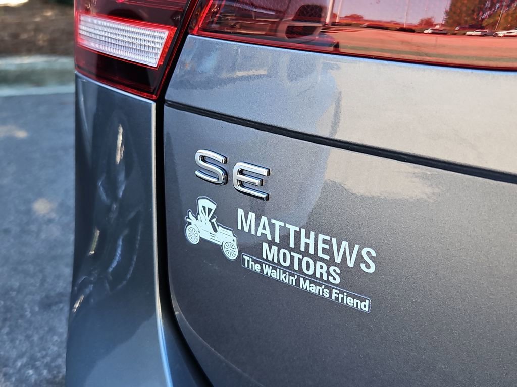 Used 2022 Volkswagen Tiguan SE image 30