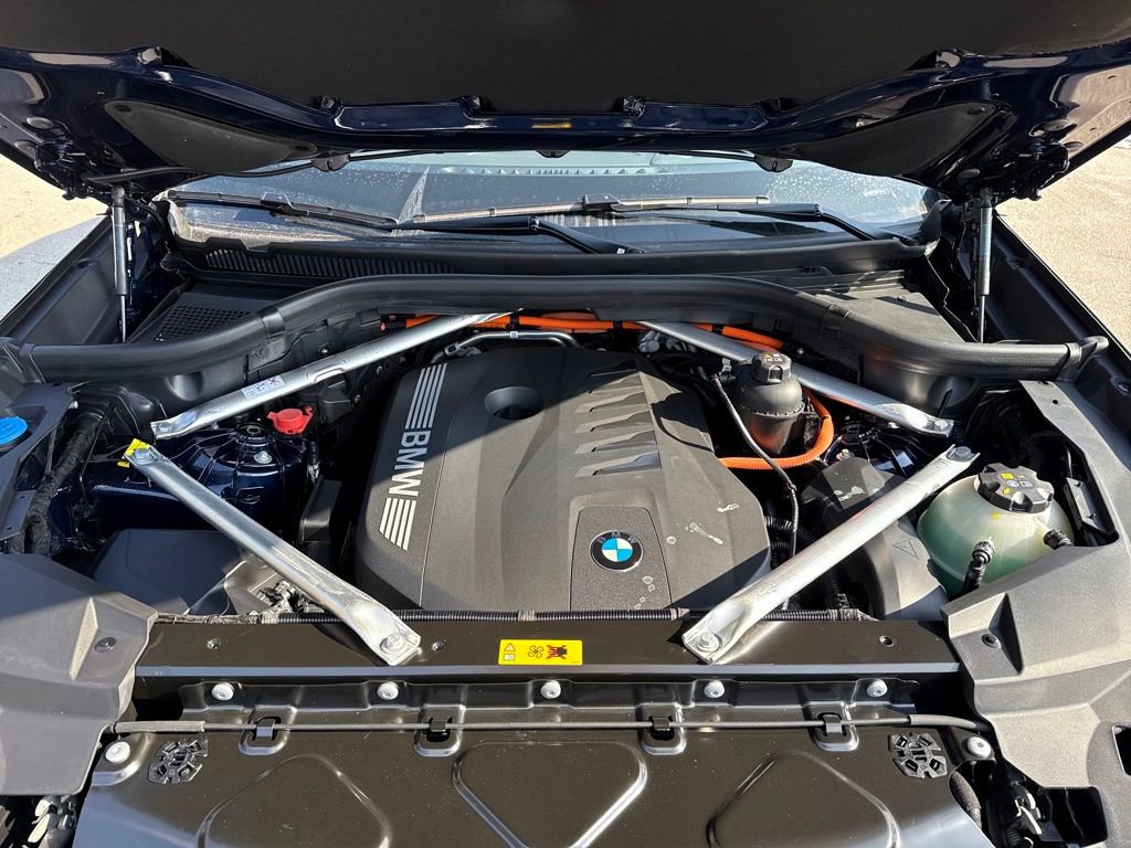 New 2026 BMW X5 xDrive50e image 28