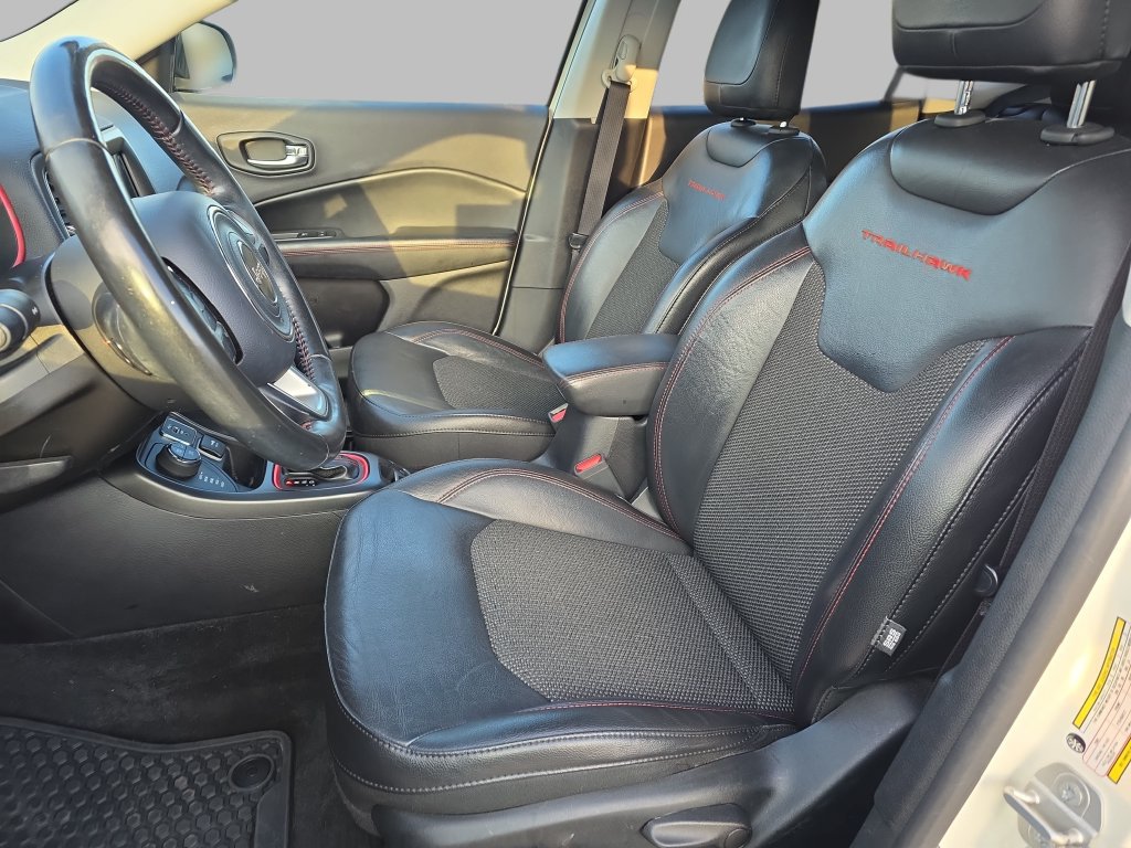 Used 2019 Jeep Compass Trailhawk AWD/4WD image 15