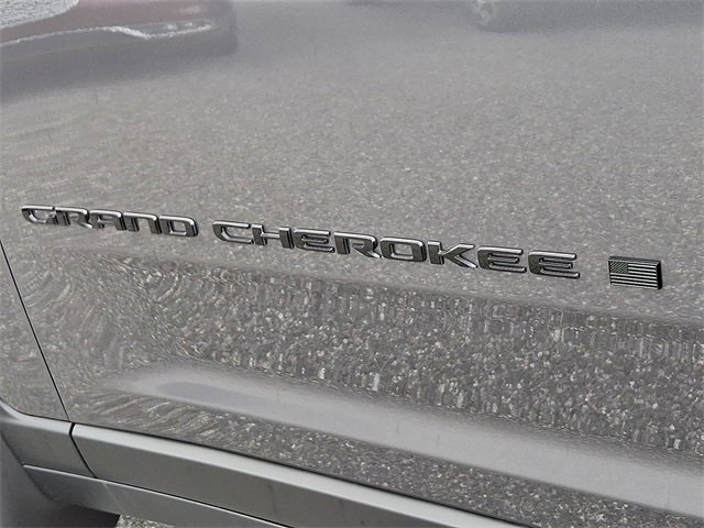 New 2025 Jeep Grand Cherokee Altitude image 20