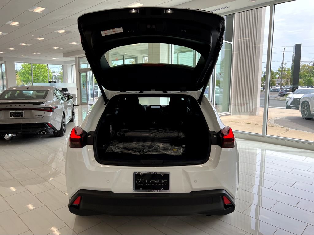 New 2026 Lexus UX 300h AWD image 27