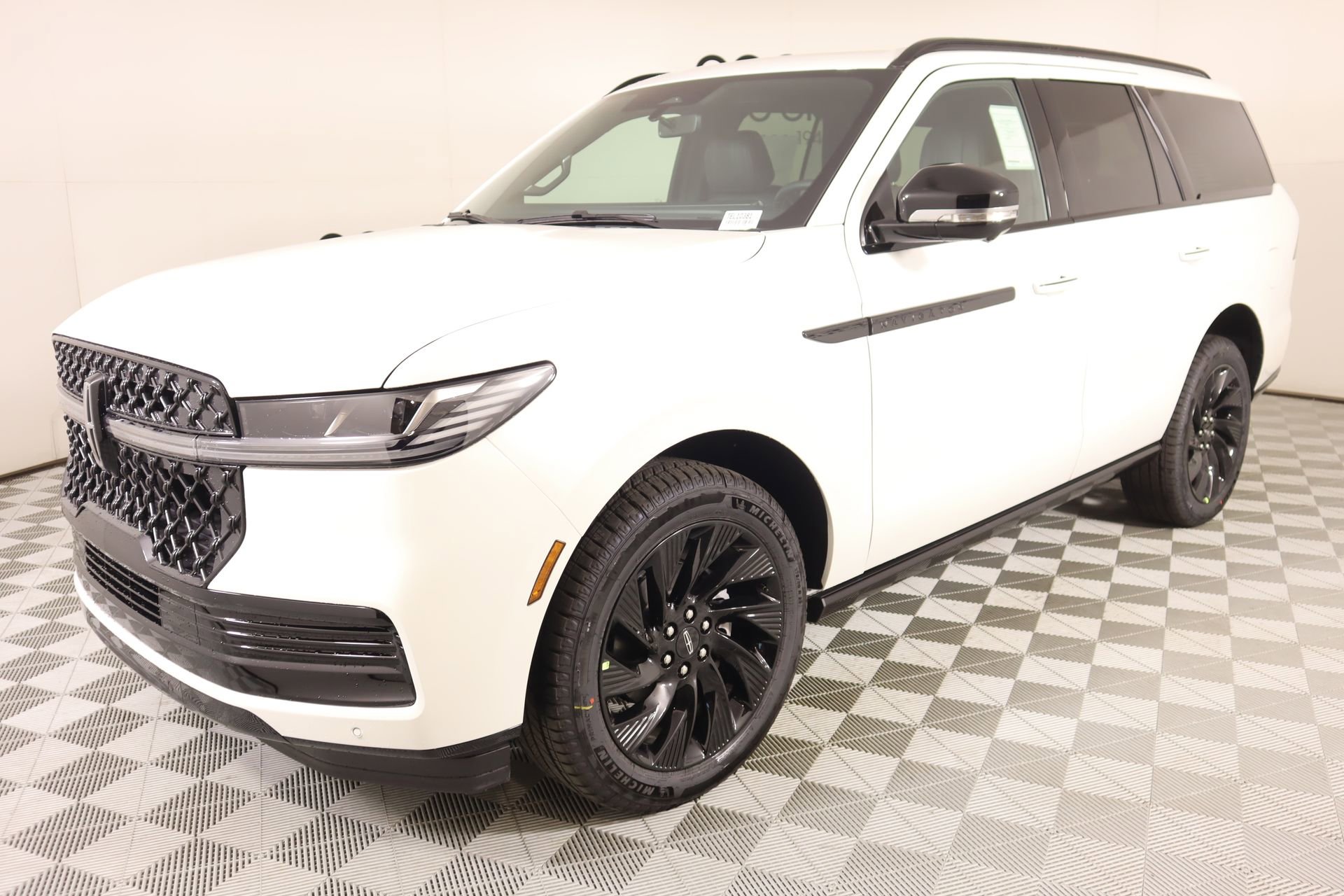 New 2026 Lincoln Navigator Reserve image 11