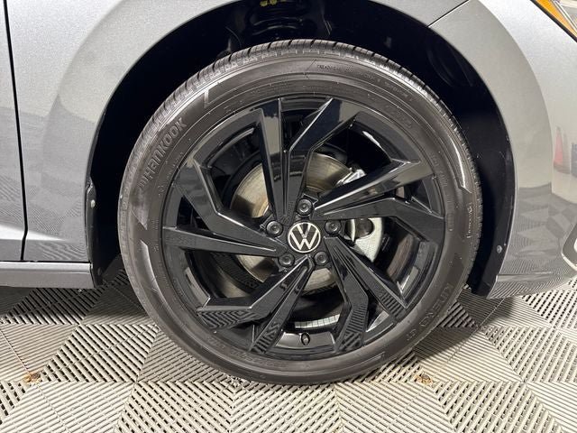 New 2026 Volkswagen Jetta SE FWD image 11