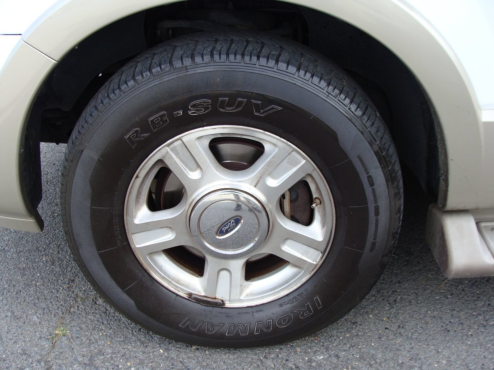 Used 2006 Ford Expedition Eddie Bauer AWD/4WD image 10