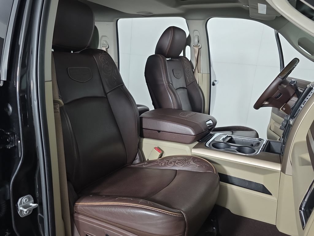 Used 2017 RAM 3500 Laramie Longhorn w/ Snow Chief Group AWD/4WD image 33