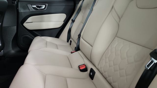 Used 2026 Volvo XC60 B5 Core AWD/4WD image 58