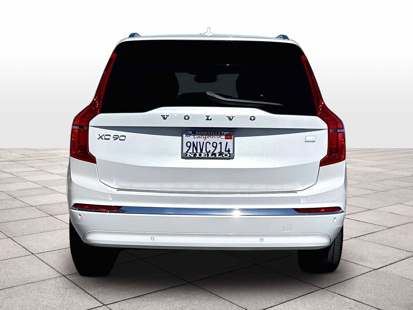 Used 2024 Volvo XC90 T8 Plus w/ Protection Package Premier AWD/4WD image 7