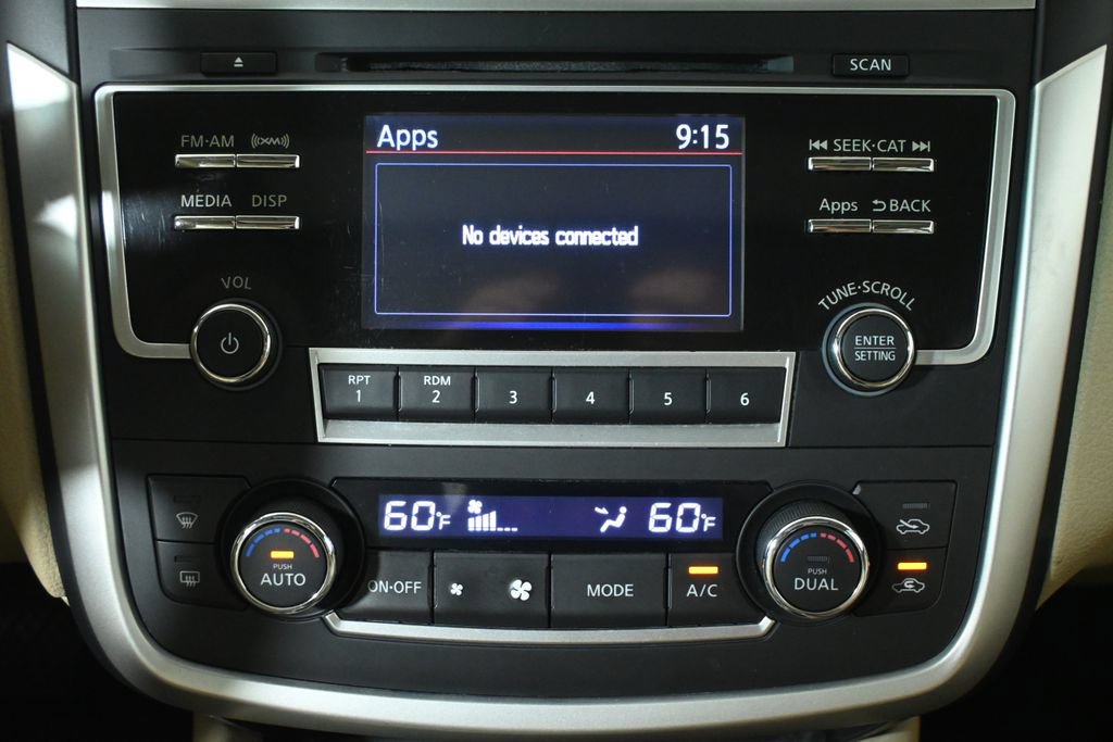 Used 2016 Nissan Altima 2.5 SL w/ Moonroof Package FWD image 21