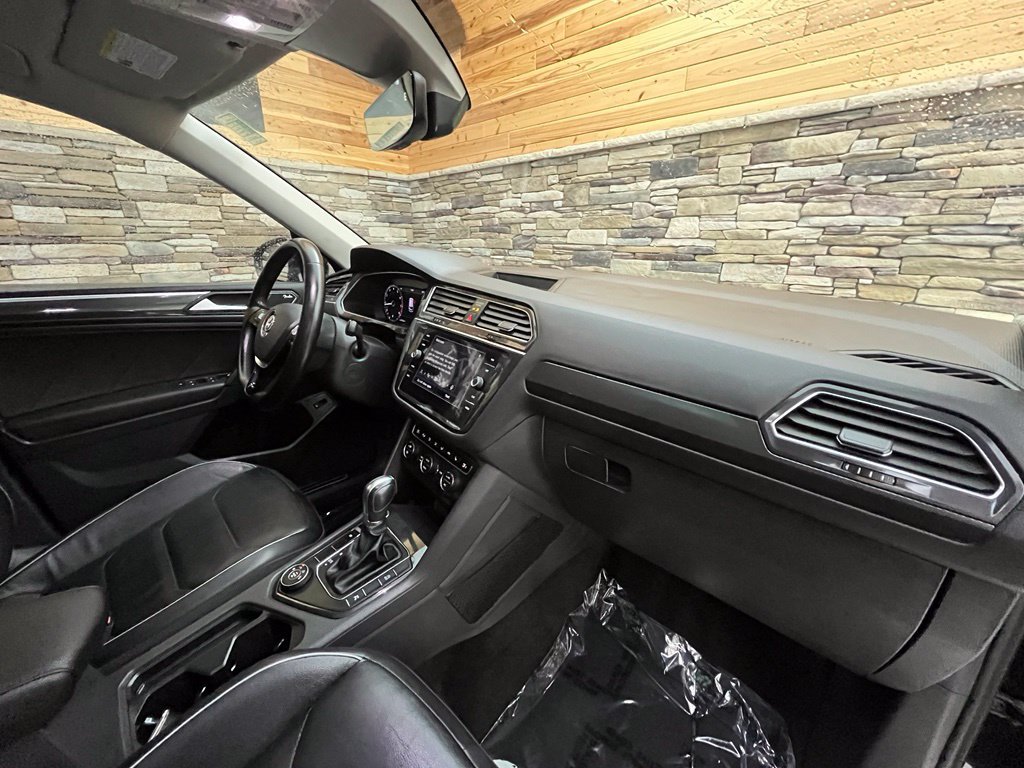 Used 2019 Volkswagen Tiguan SEL Premium AWD/4WD image 19