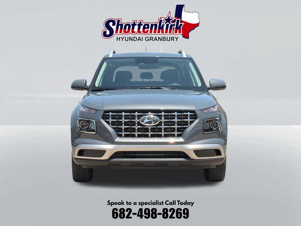 Used 2026 Hyundai Venue SEL FWD image 2