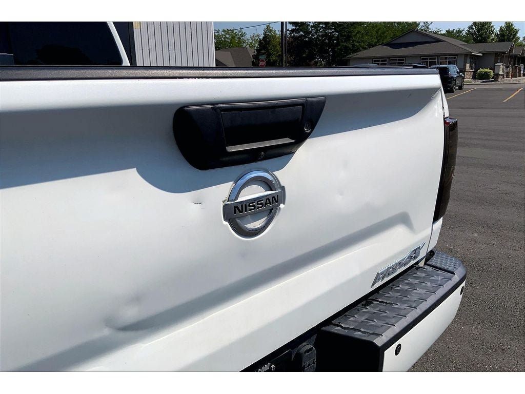 Used 2018 Nissan Titan PRO-4X w/ Pro-4x Convenience Package AWD/4WD image 32