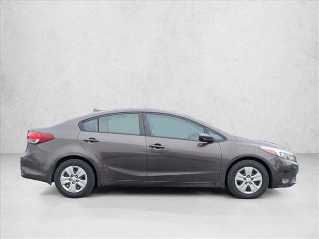 Used 2017 Kia Forte LX w/ LX Popular Package image 4