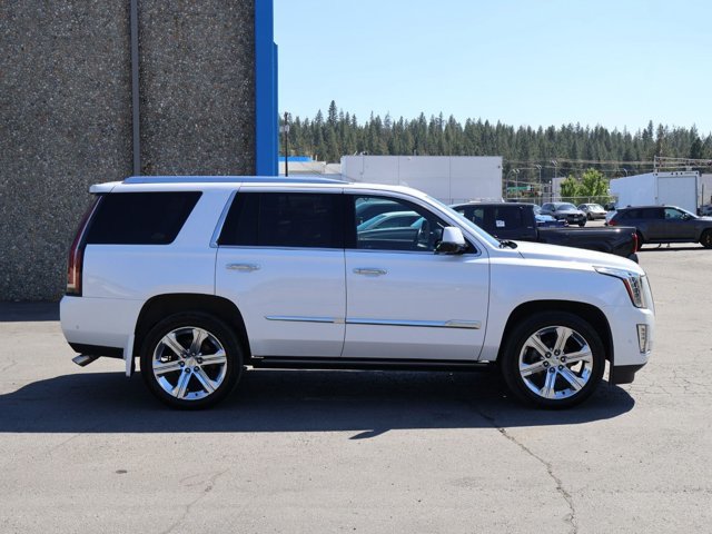Used 2017 Cadillac Escalade Platinum AWD/4WD image 4