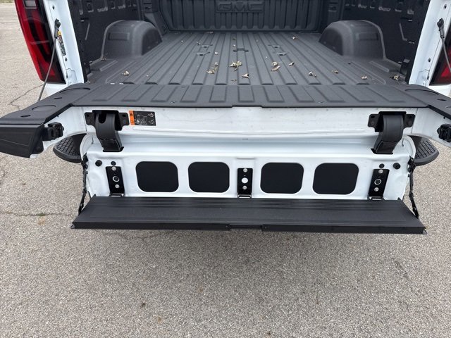 New 2026 GMC Sierra 2500 SLT w/ SLT Premium Package image 23