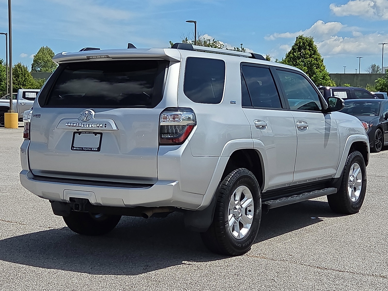 Used 2022 Toyota 4Runner SR5 Premium AWD/4WD image 5