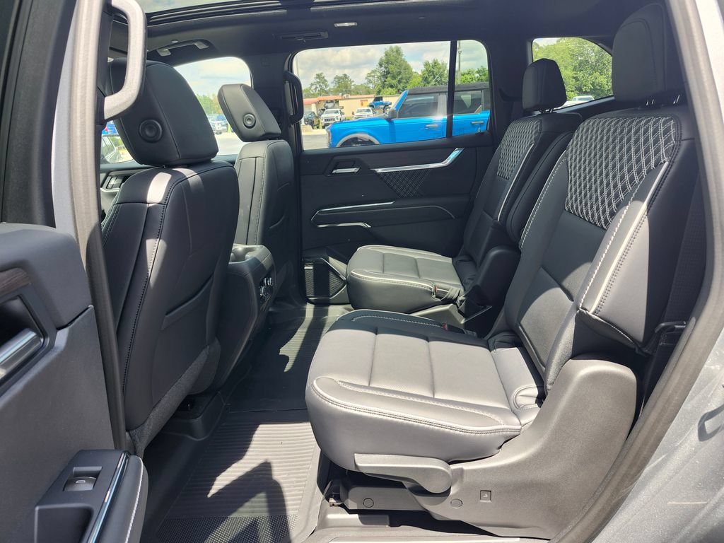 New 2026 GMC Acadia Denali w/ Super Cruise Package FWD image 8