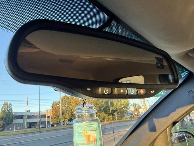 Used 2005 Chevrolet Equinox LT w/ Preferred Equipment Group image 24