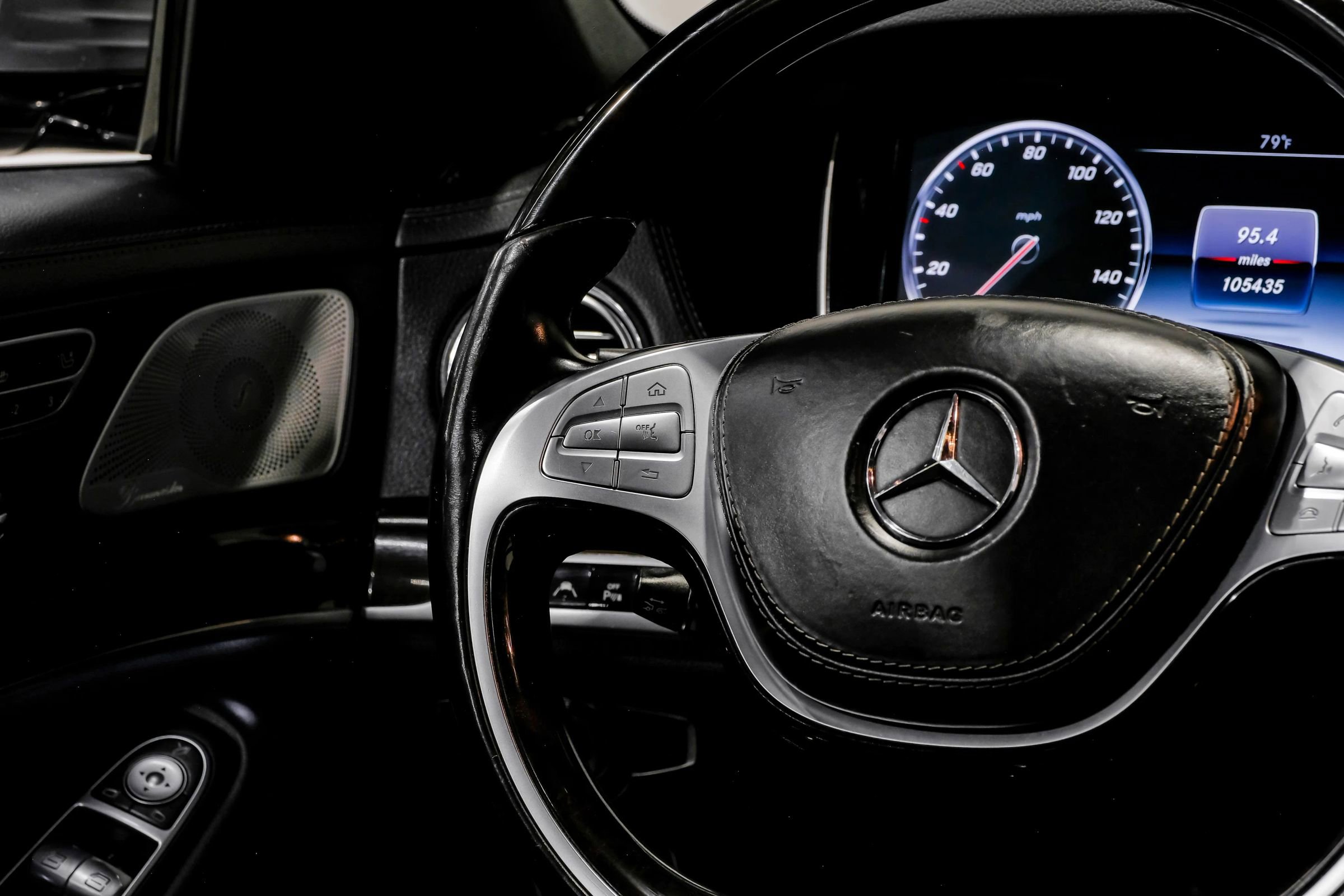 Used 2015 Mercedes-Benz S 550 Sedan w/ Sport Package w/ Sport Package image 24