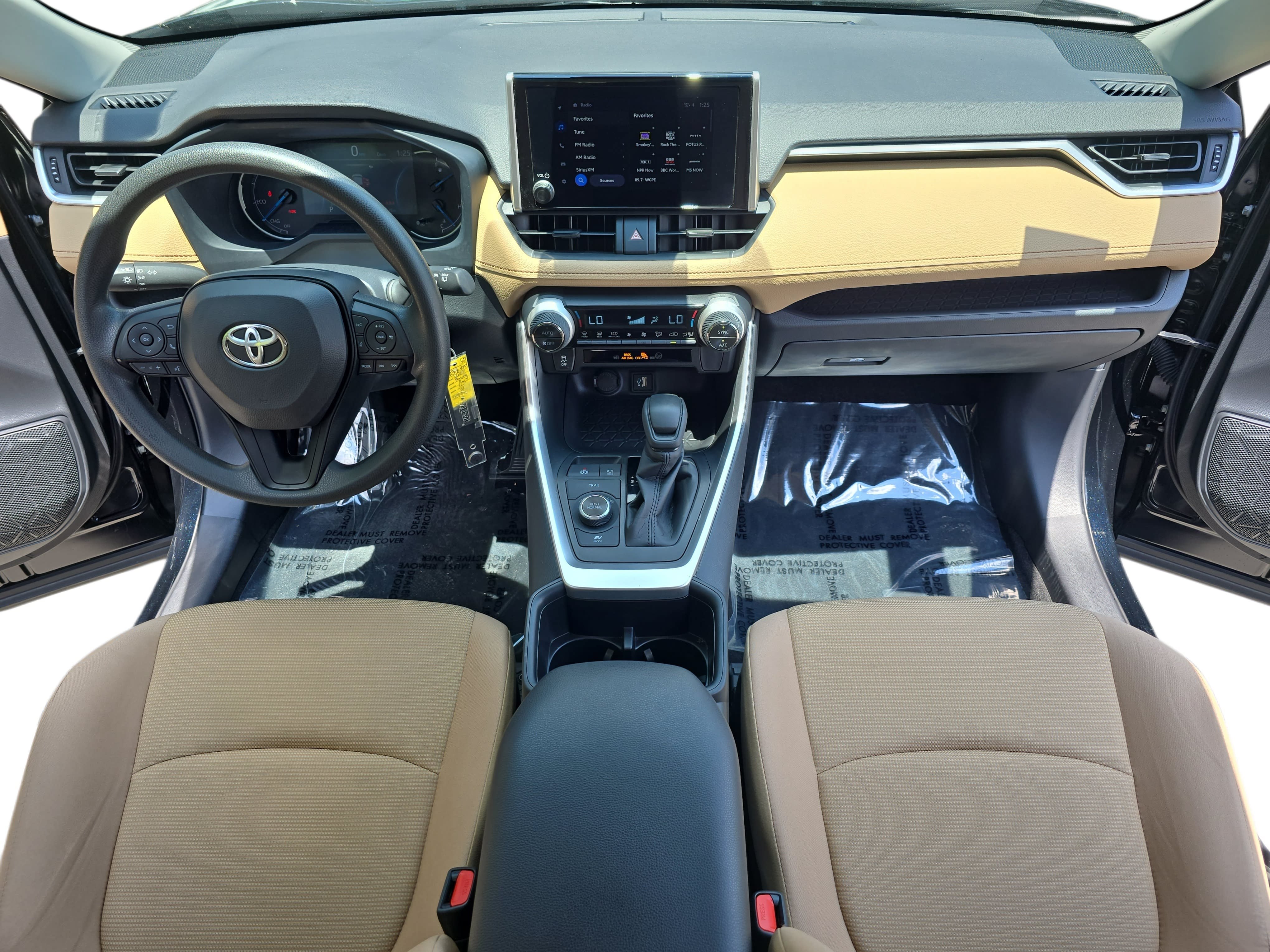Used 2025 Toyota RAV4 LE AWD/4WD image 9