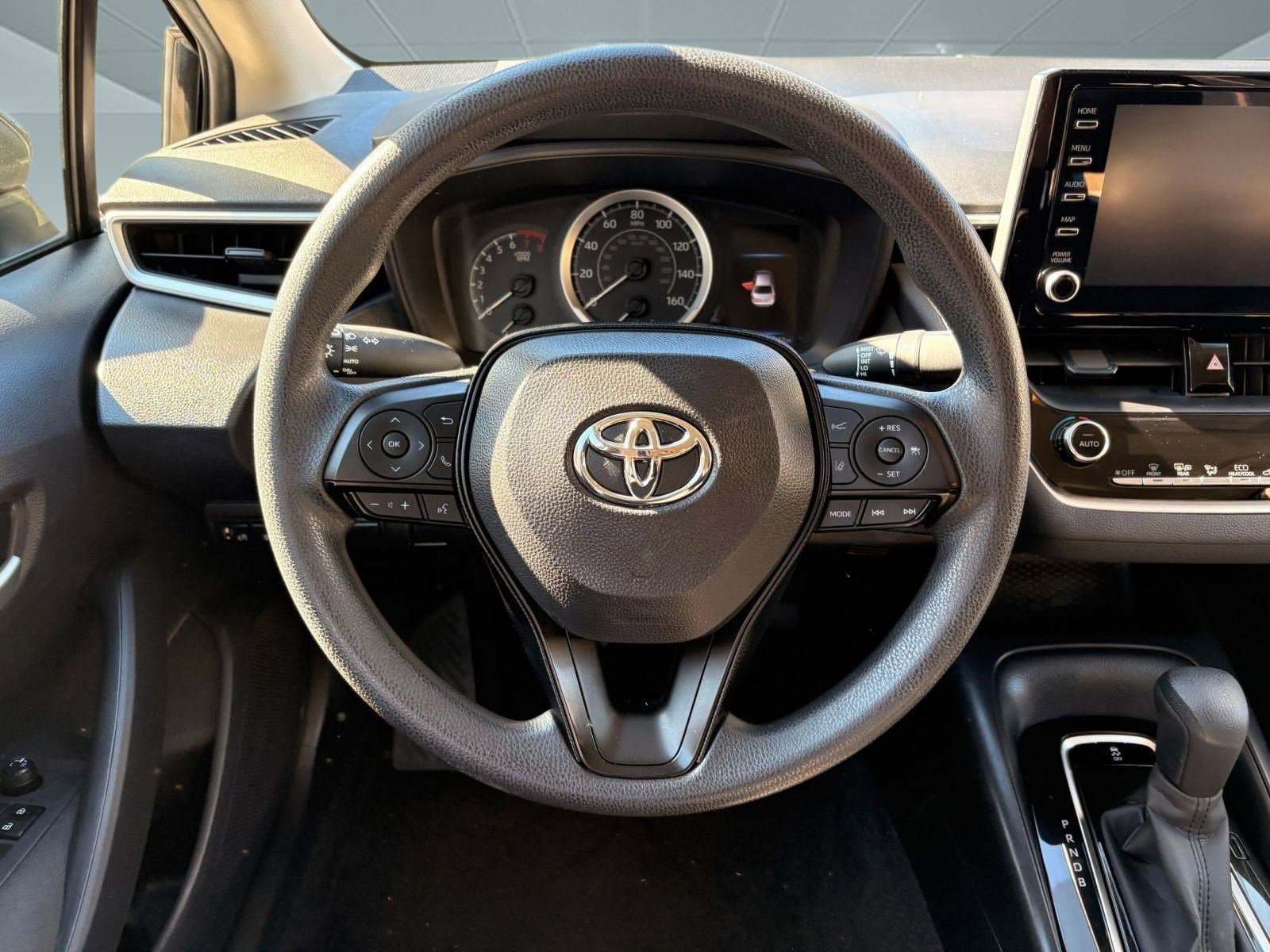 Used 2020 Toyota Corolla LE image 17
