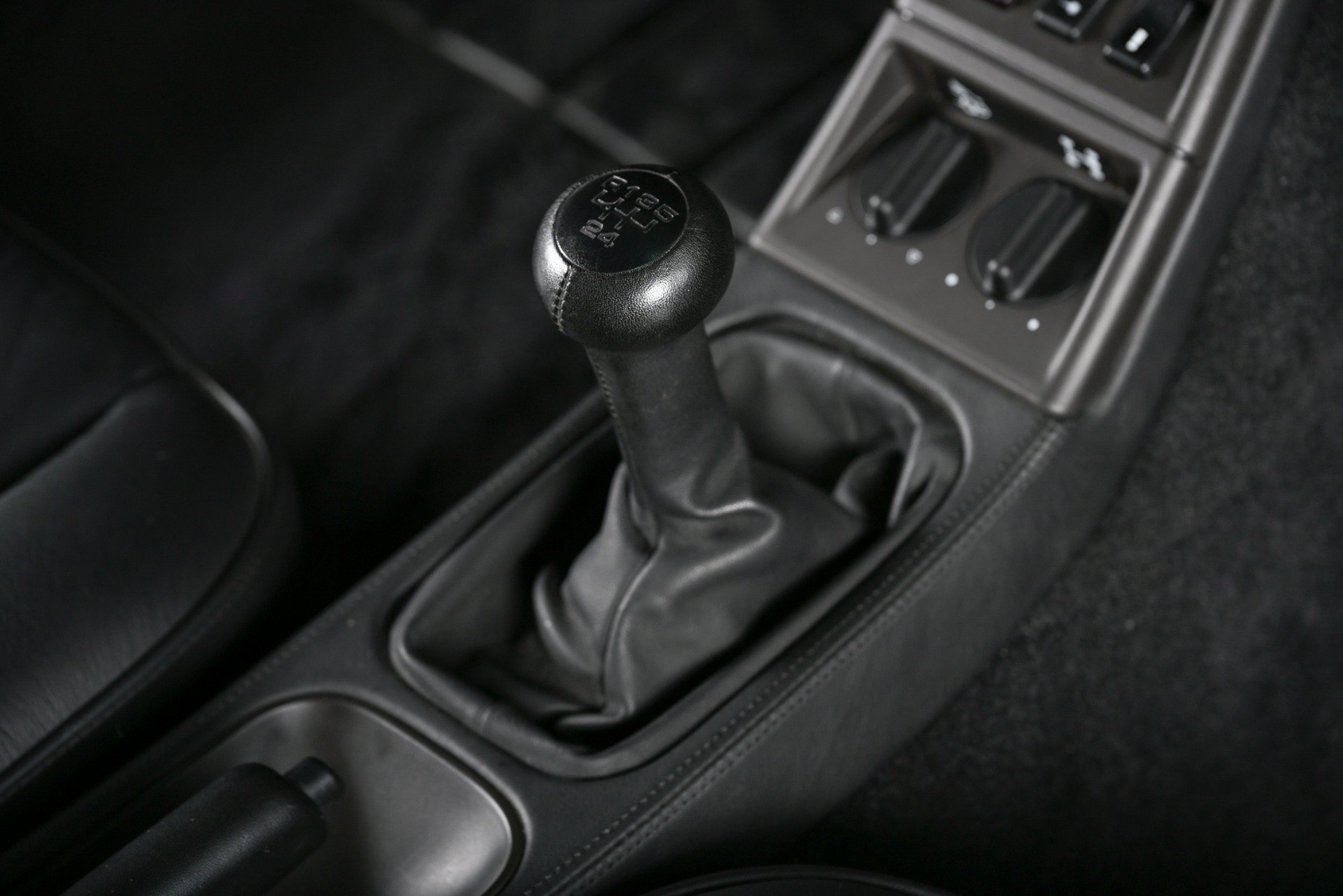 Used 1991 Porsche 911 Carrera image 17