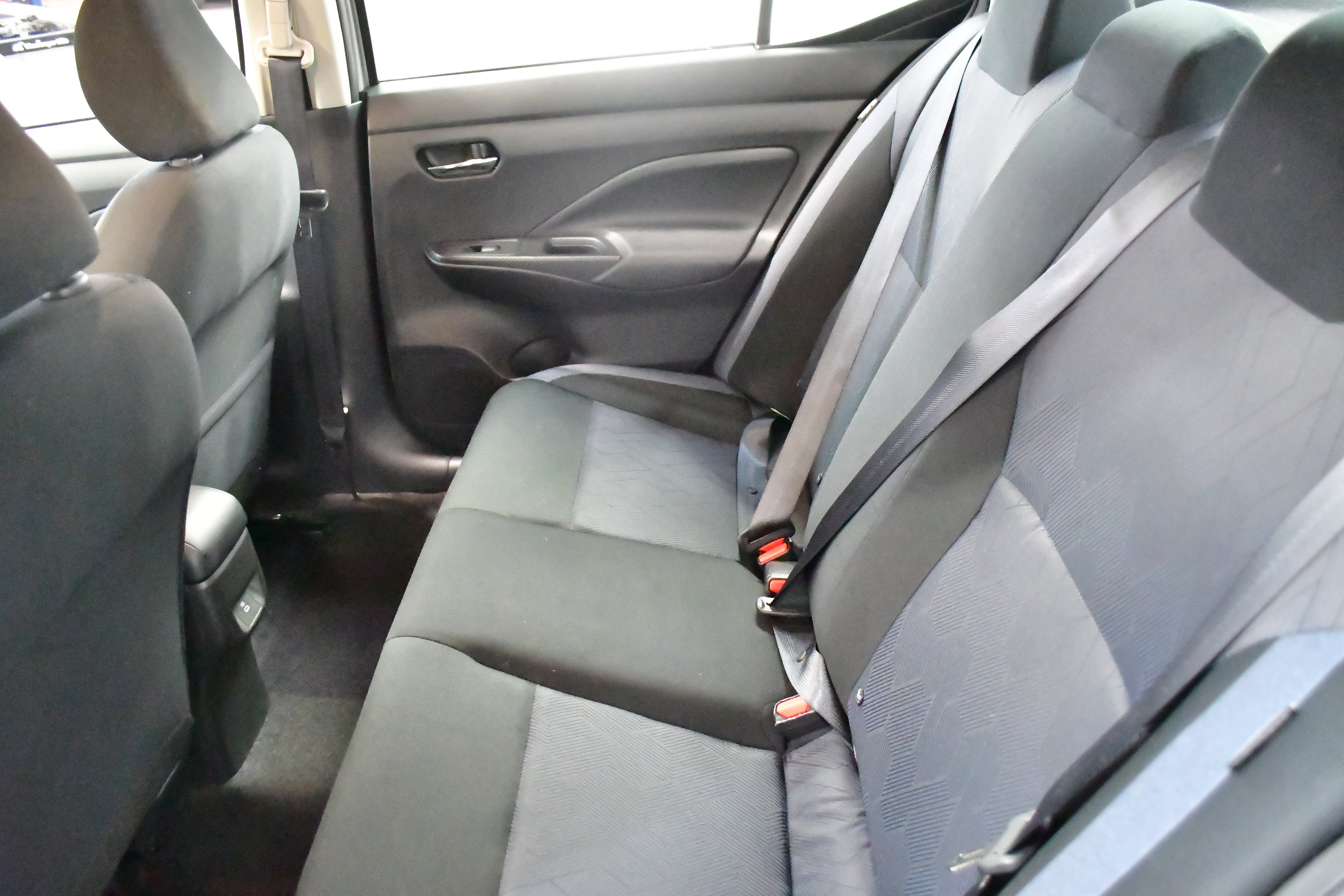 Used 2025 Nissan Versa SV image 17