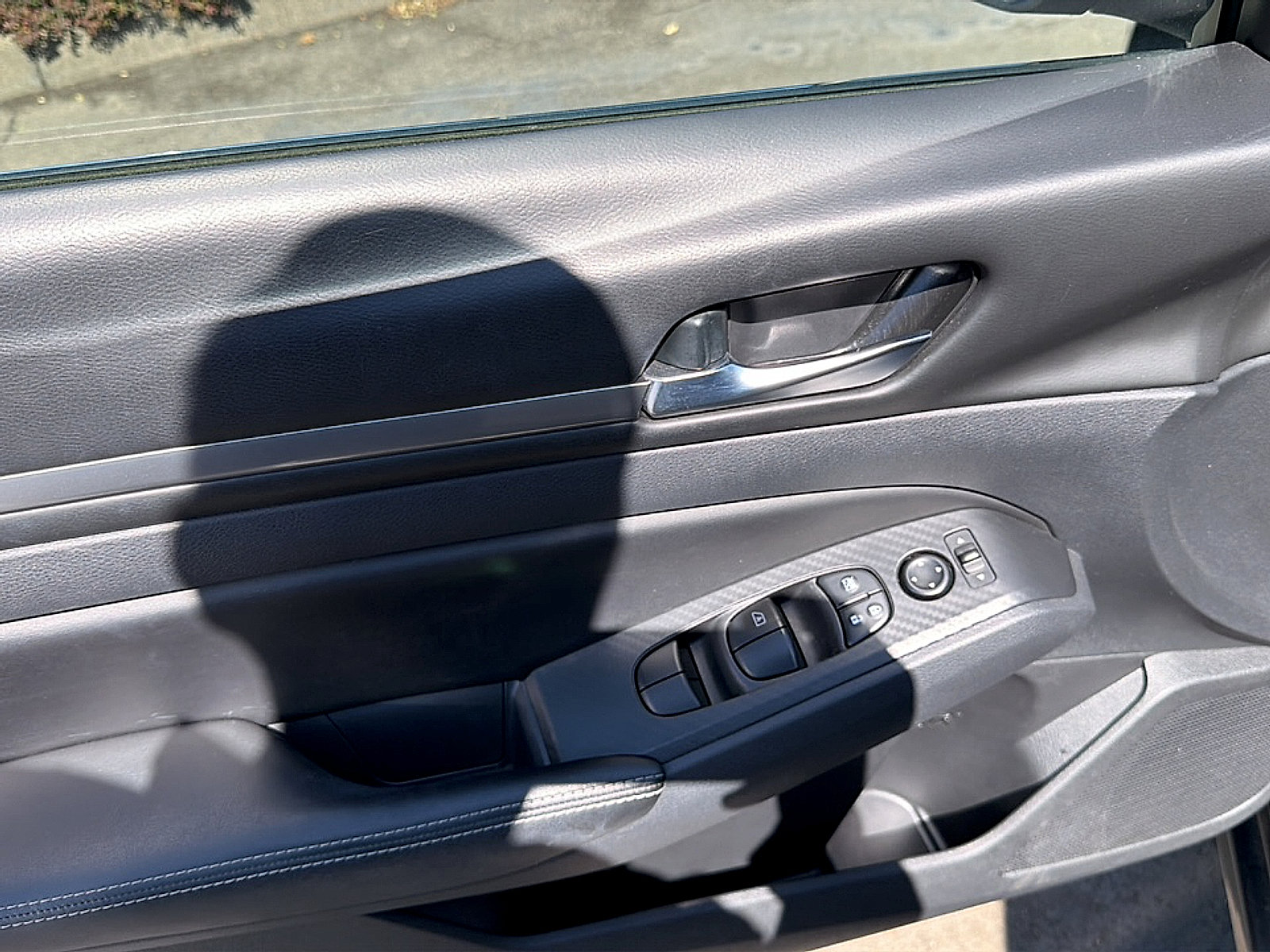 Used 2022 Nissan Altima 2.5 SV FWD image 5