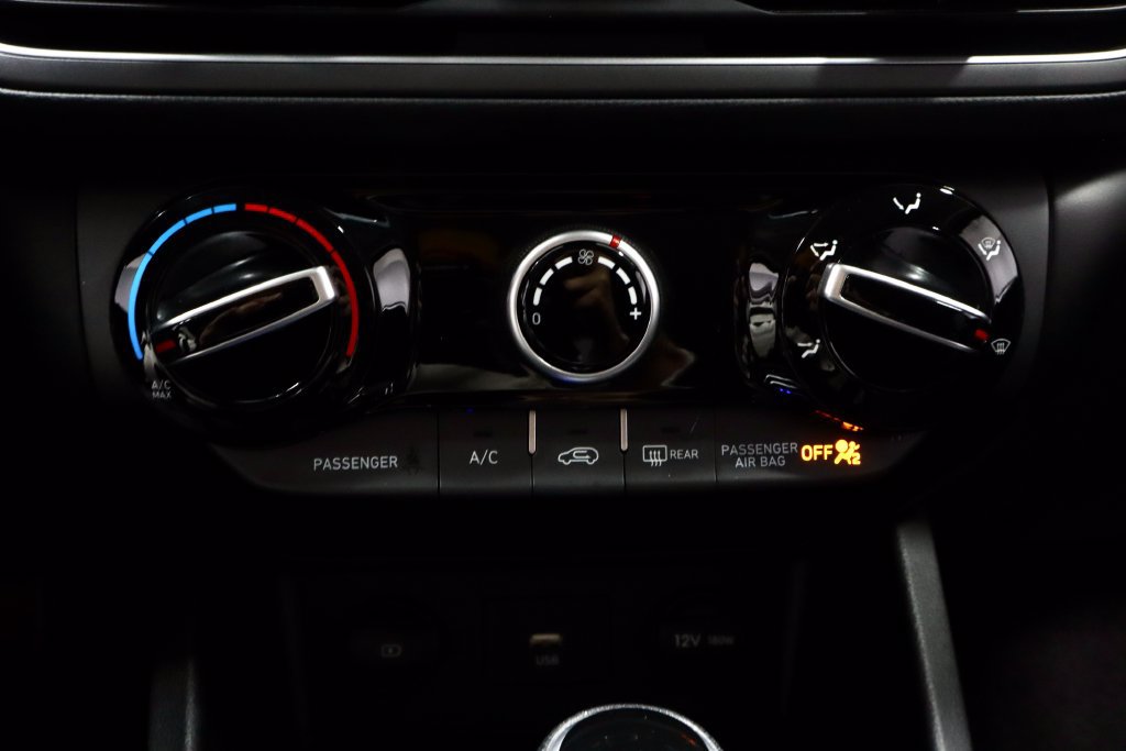 Used 2022 Hyundai Kona SEL FWD image 29